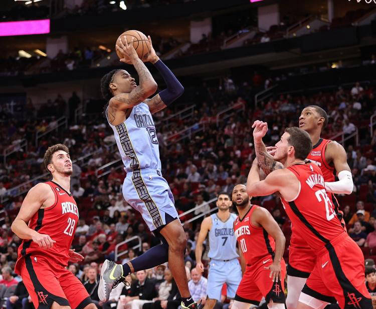 足坛进入三“骄”时代 哈兰德&姆巴佩&亚马尔身价2亿欧并列第一（足坛“三骄”并立：哈兰德、姆巴佩、亚马尔以2亿欧并列身价榜首）