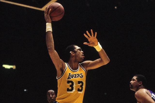 德佬：如果我们没有7万座的现代球场，如何与米兰双雄竞争（德佬：没7万座现代球场，怎么跟米兰双雄竞争？）