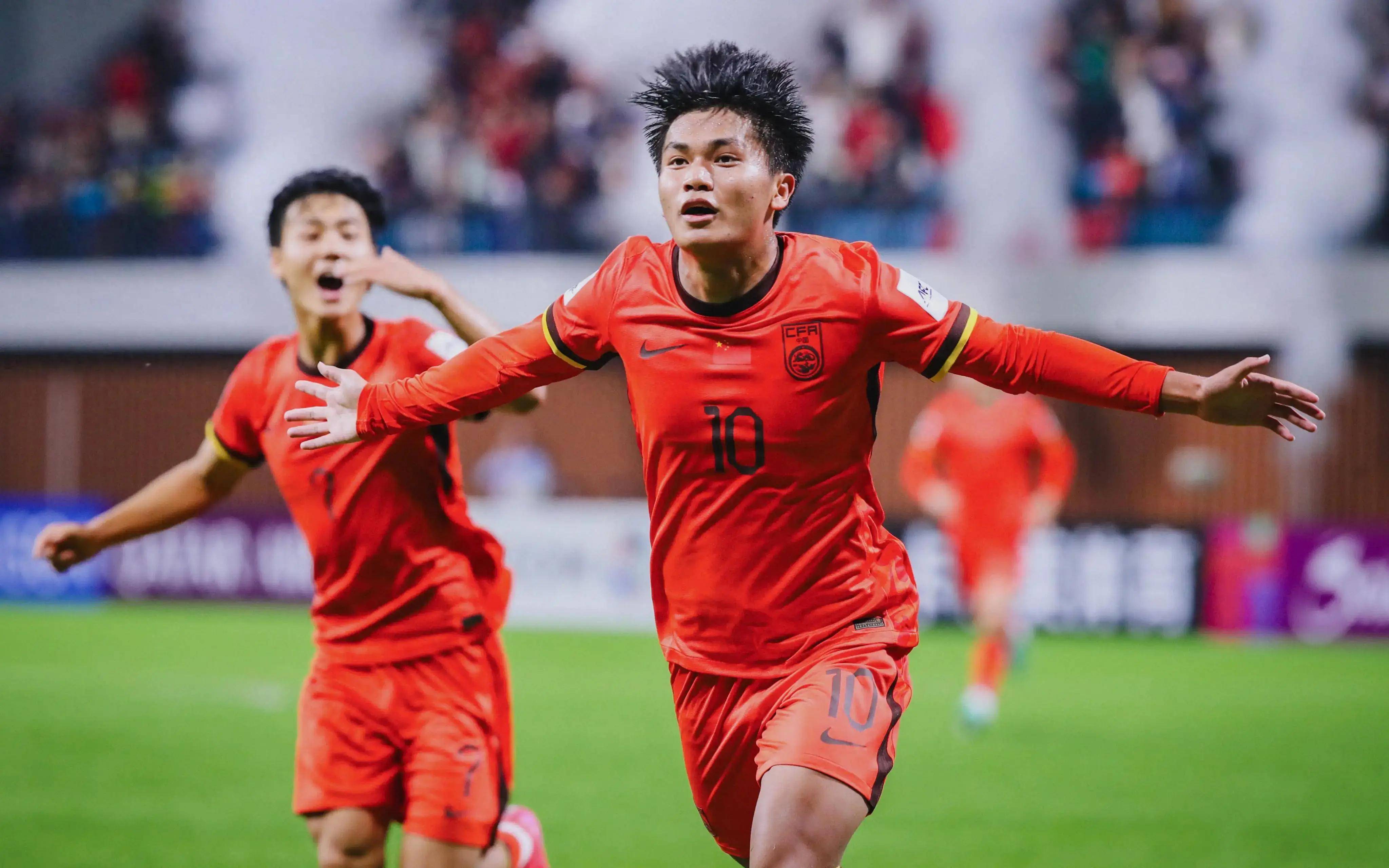 热那亚2-2佛罗伦萨，德赫亚扑点+失误送礼，皮科利破门（热那亚2-2战平佛罗伦萨：德赫亚扑点又失误送礼，皮科利建功）