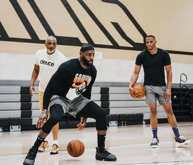 柏林联合3-1击败RB莱比锡，终结三连败，重燃升势，展现高效反击与稳固防守。（柏林联合3-1力克RB莱比锡，止住三连败重启上升势头，反击高效防守稳健）