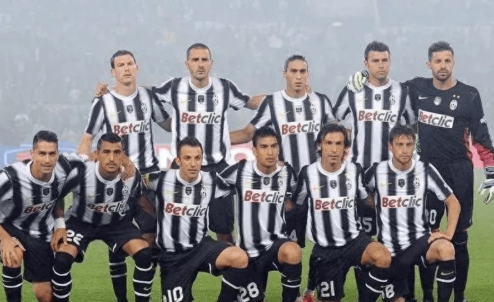 巴蒂：劳塔罗和小蜘蛛可以一起上，但其中一人必须做出牺牲（巴蒂：劳塔罗与小蜘蛛可同场，但需有一人牺牲）