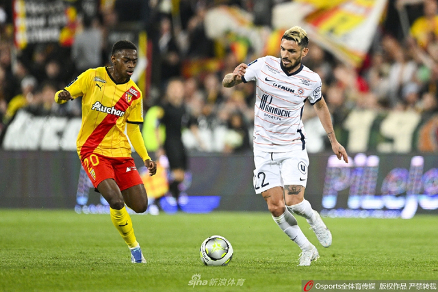 阿斯：费内巴切已与莱万初步接触，提供的一年半合同报价被拒（阿斯称：费内巴切已与莱万接洽，1年半合同提议遭拒）