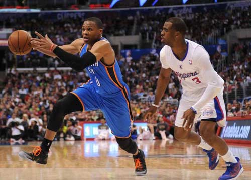 队报盛赞托万：现在他不仅是技术领袖，还是更衣室领袖（队报：托万已成球队技术与更衣室双料领袖）