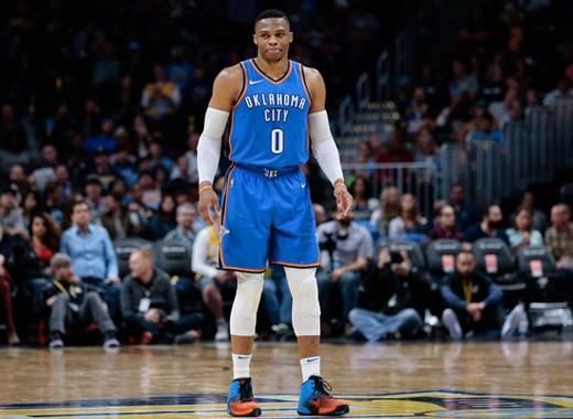 德天空：小腿肌肉受伤的伯卡特至少会缺席12月的比赛（德媒：伯卡特小腿肌肉受伤，至少无缘12月比赛）