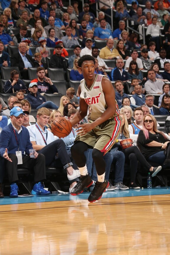 官方：韩国门将郑民基结束租借离开广岛三箭，回归水原FC（官宣：韩籍门将郑民基租期结束离开广岛三箭，重返水原FC）